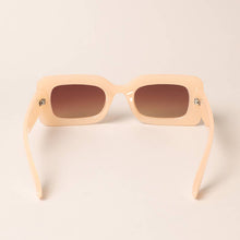 Load image into Gallery viewer, Women&#39;s Bold Rectangular Shape Sunglasses
